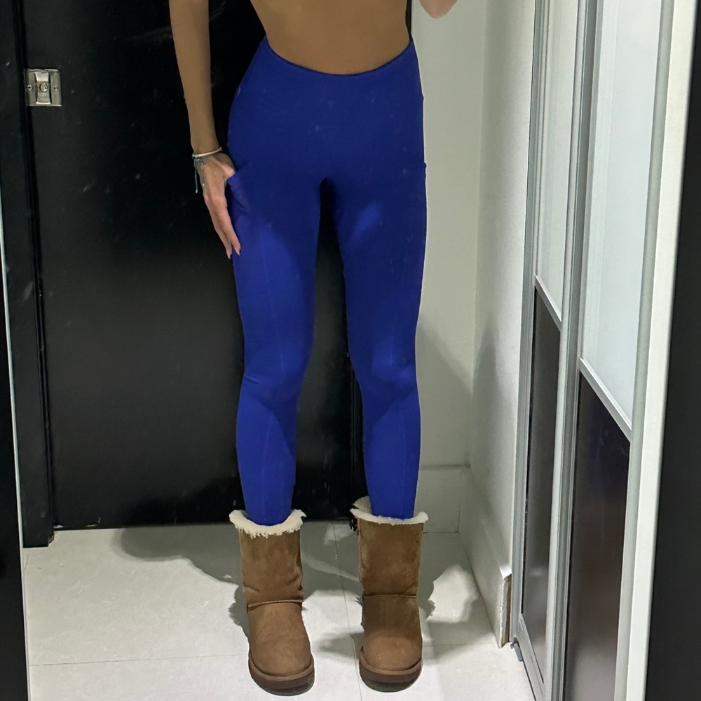 Blue leggings from fabletics